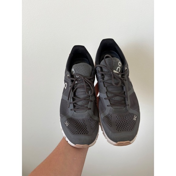 On Running Women's Sneakers in Gray and Tan - Picture 2 of 6